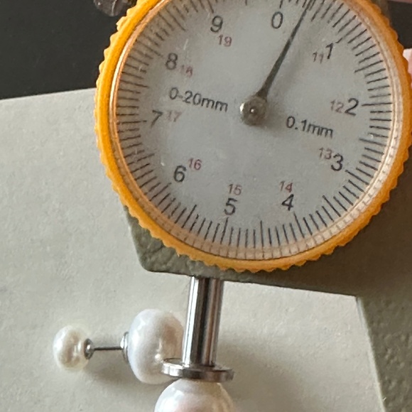 Pearl Stud Earrings - TWO Sizes - 925 Sterling Silver (10.3mm & 6.7mm) - Picture 11 of 12